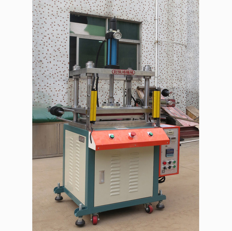 四柱油壓燙金機(jī)