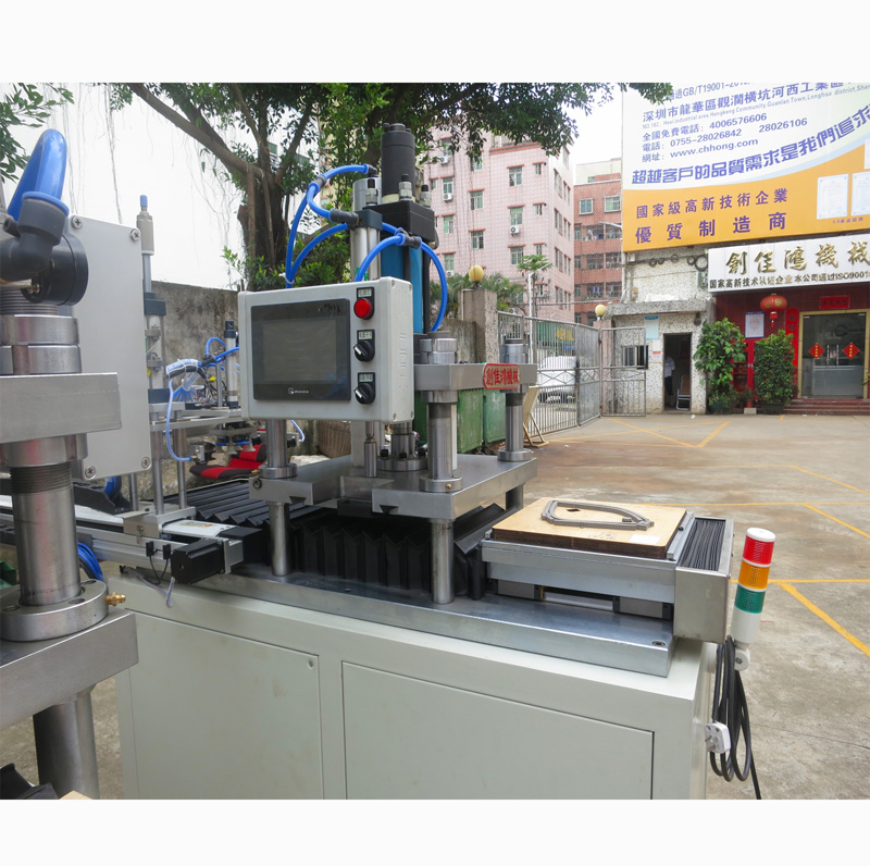 雙滑臺(tái)增壓模切機(jī)